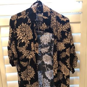 Stevie blouse Size M/L